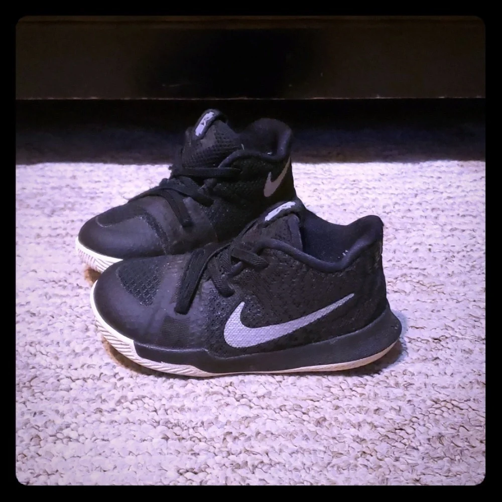 𝅺KID'S Unisex Nike Kyrie